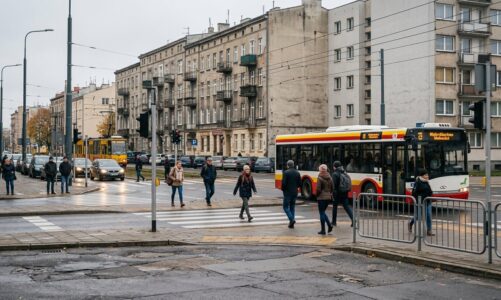 Ułatwienia w strefach płatnego parkowania: opłaty dodatkowe uregulujesz w parkometrach